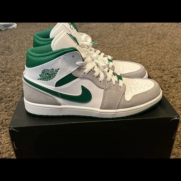 Jordan | Shoes | Air Jordan Mid Grey Green Size 11 | Poshmark display picture 1